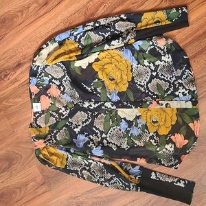 Cabi Blouse Size XSmall